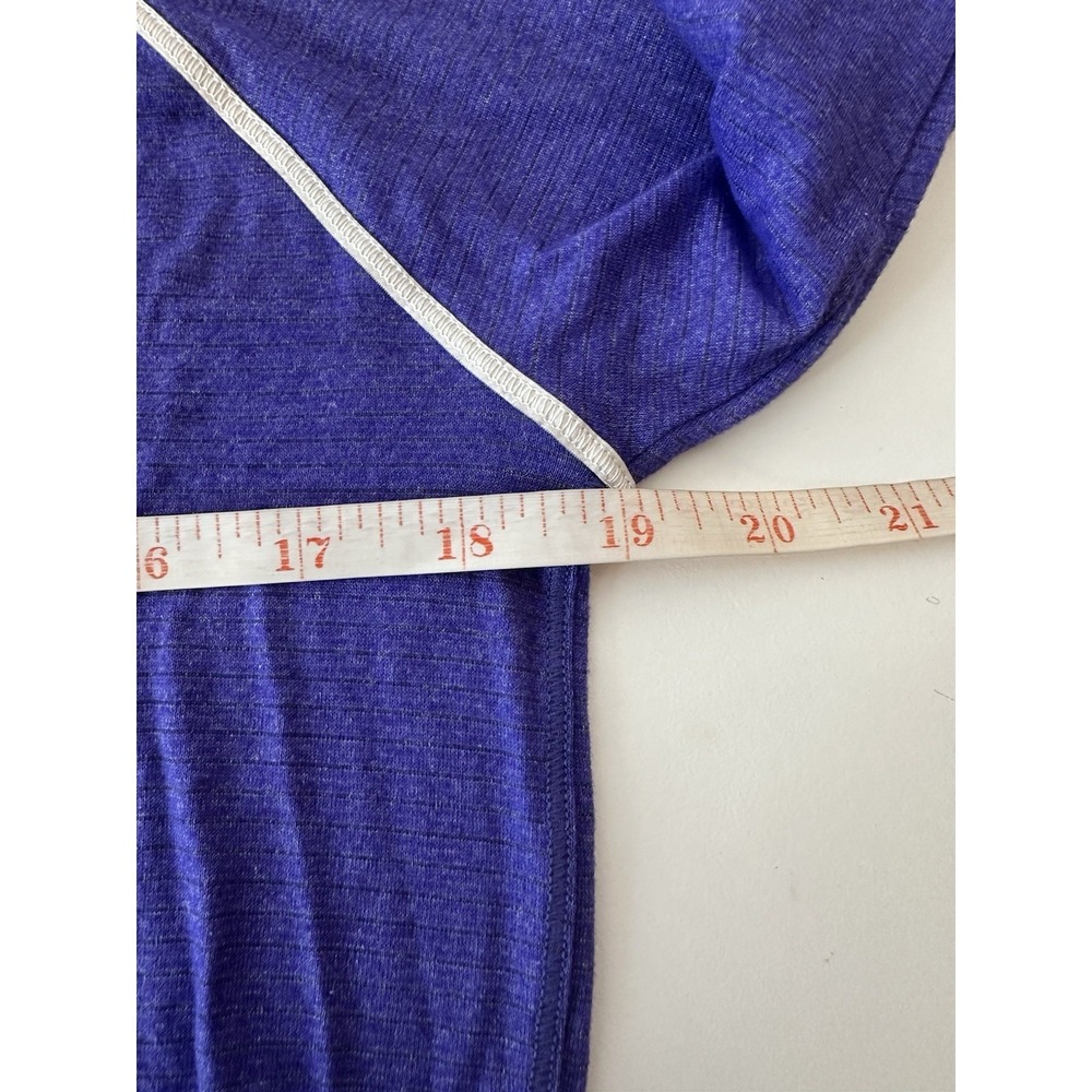 Lululemon Top Women Size 8 Purple Weightless Crew Long Sleeve Shirt Athleisure - Picture 4 of 7